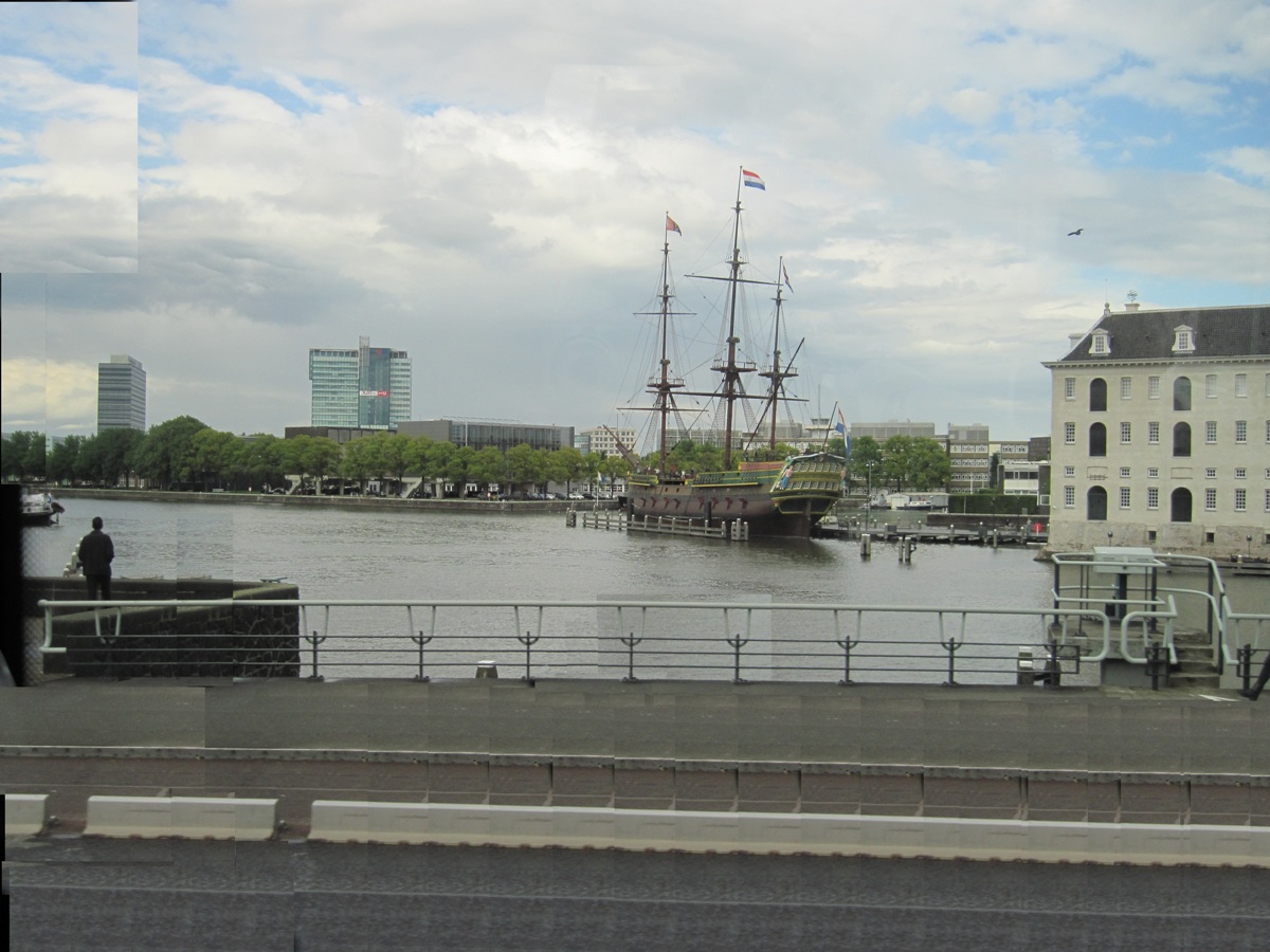 4- Amsterdam- Copia del vecchio veliero della comppagnia marittima nazionale dei Paese Bassi-qui si trova il Museo Marittimo
